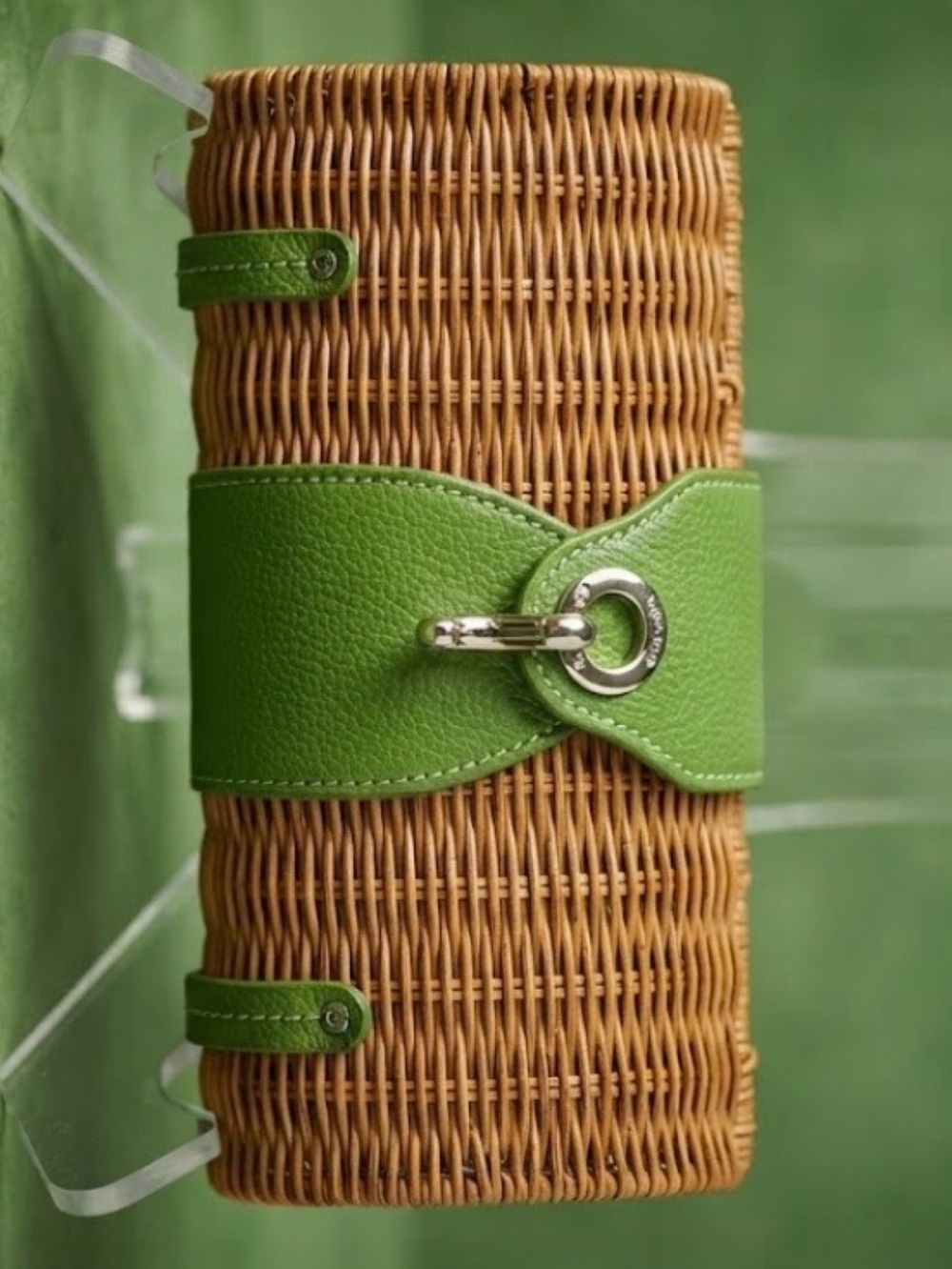 5. X. 9. Green Woven Clutch